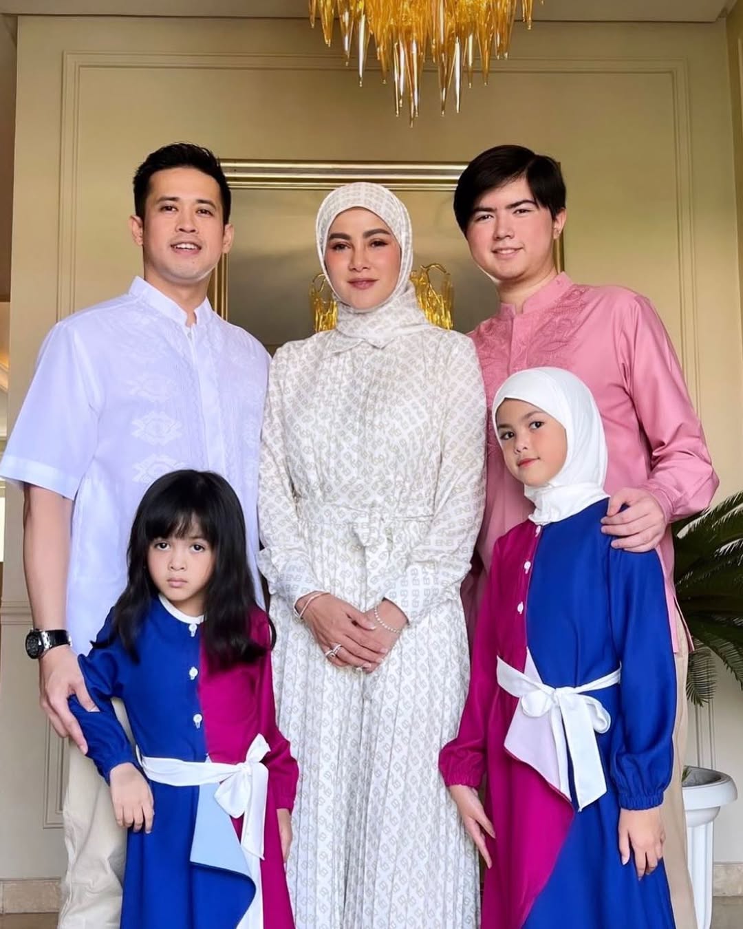 Aufar Hutapea dan Olla Ramlan memiliki hubungan yang harmonis usai cerai [instagram]